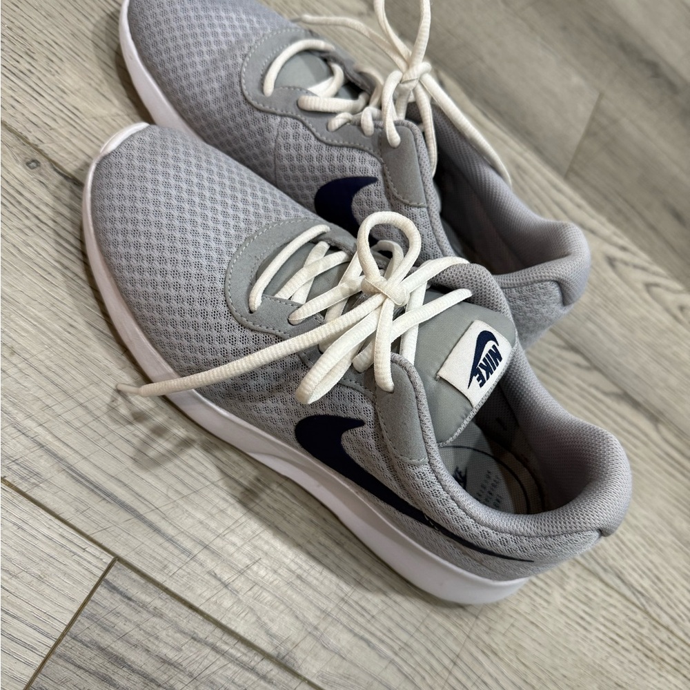 Nike Shoes Gray and White